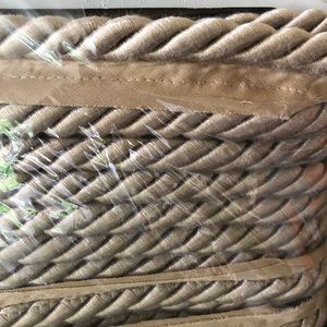 Decorator Cotton/Rayon Cord, (.54" Twisted Cord plus .5" Lip) - 22 yds